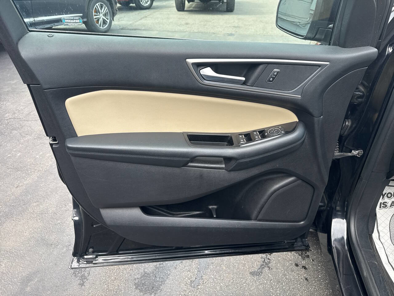 Used 2017 Ford Edge SEL w/ Equipment Group 201A AWD/4WD image 12
