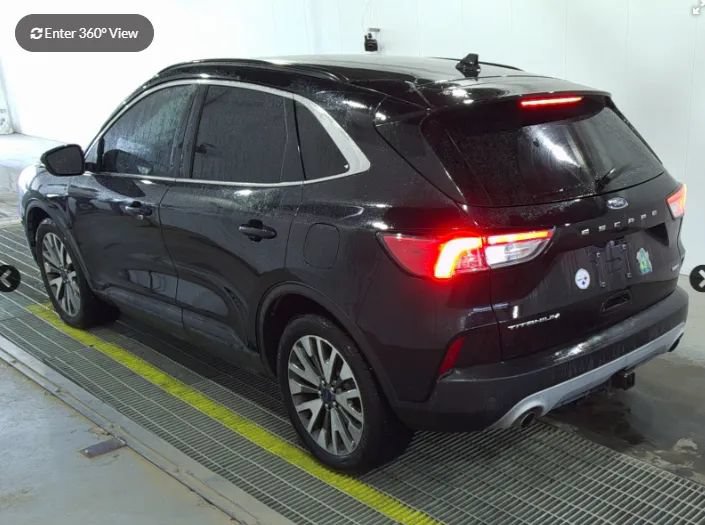 Used 2020 Ford Escape Titanium AWD/4WD image 3