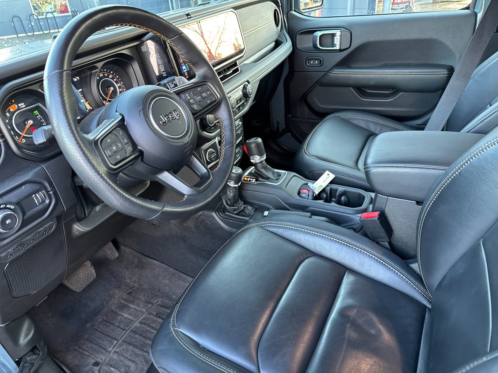 Used 2024 Jeep Wrangler Unlimited Rubicon 392 AWD/4WD image 9