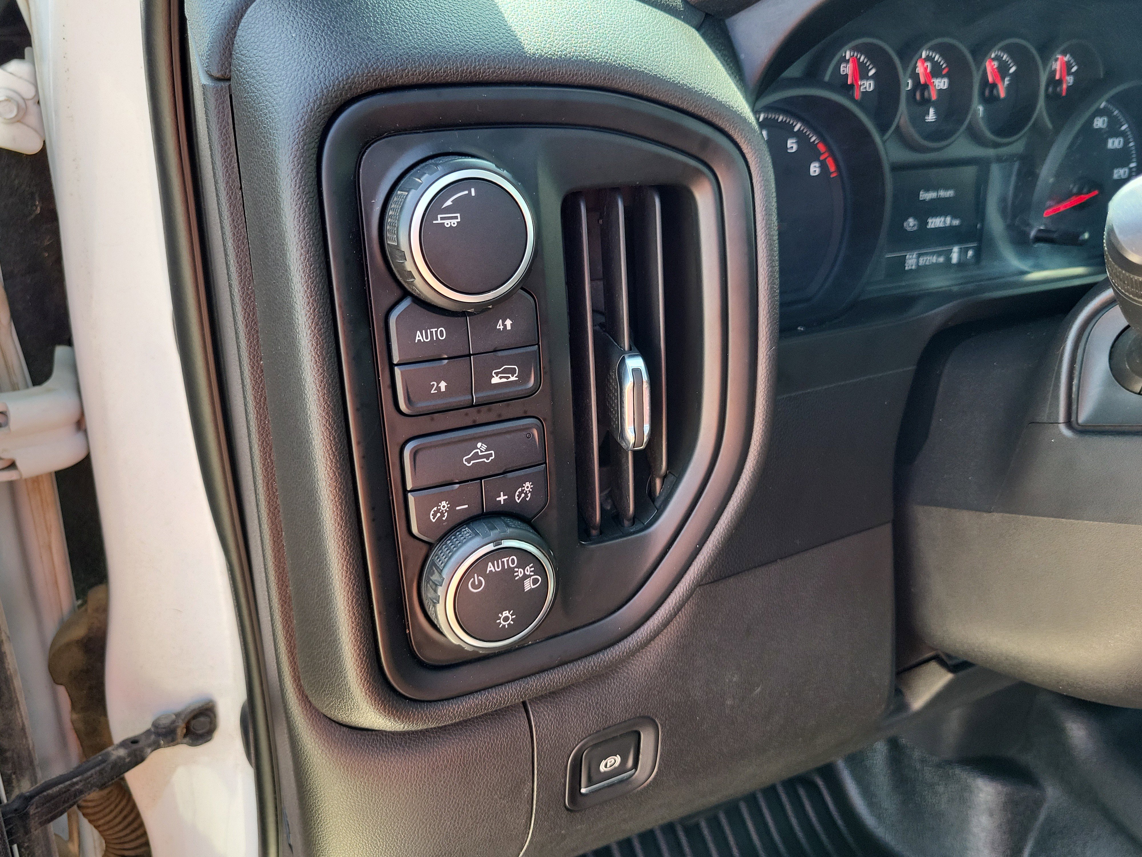 Used 2020 Chevrolet Silverado 1500 W/T image 14
