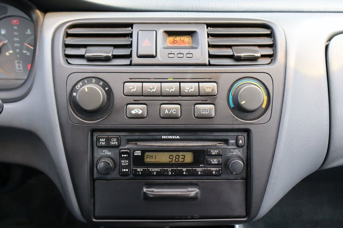 Used 2001 Honda Accord LX image 32