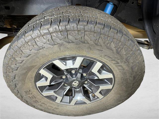 Used 2023 Toyota Tacoma TRD Off-Road AWD/4WD image 17