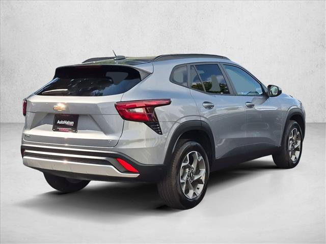 Used 2025 Chevrolet Trax LT FWD image 5