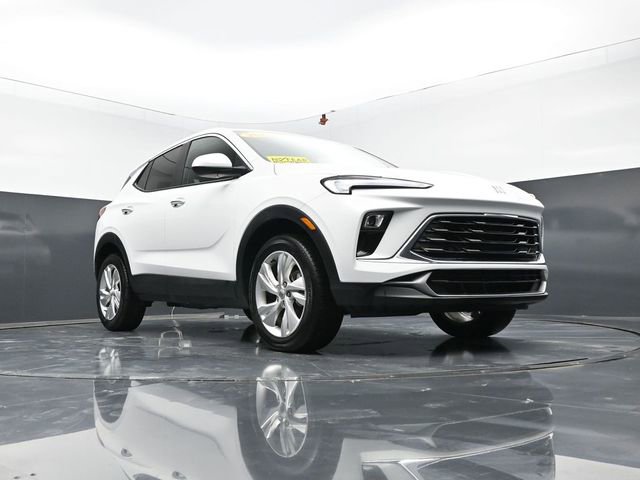 Used 2025 Buick Encore GX Preferred AWD/4WD image 43