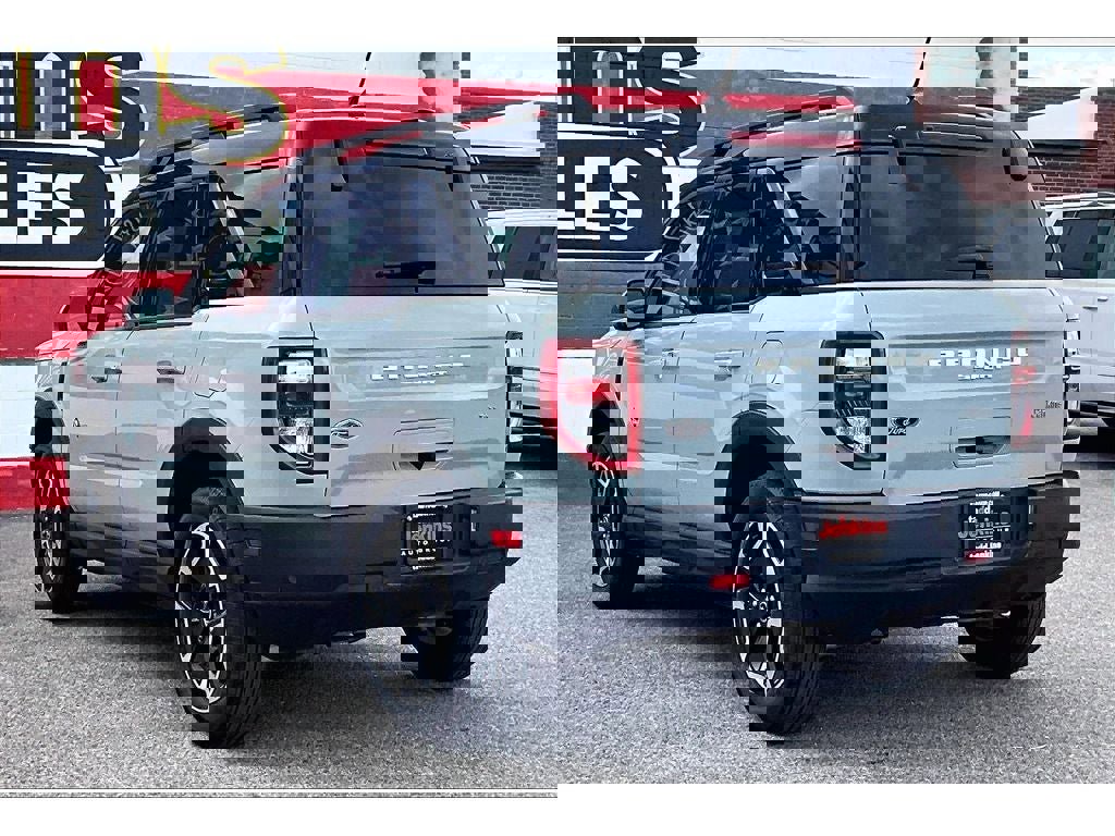 Used 2024 Ford Bronco Sport Outer Banks w/ Tech Package image 13