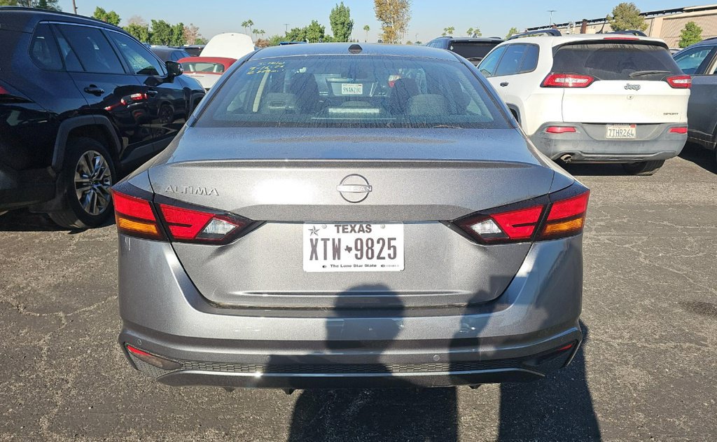 Used 2026 Nissan Altima 2.5 SV FWD image 10