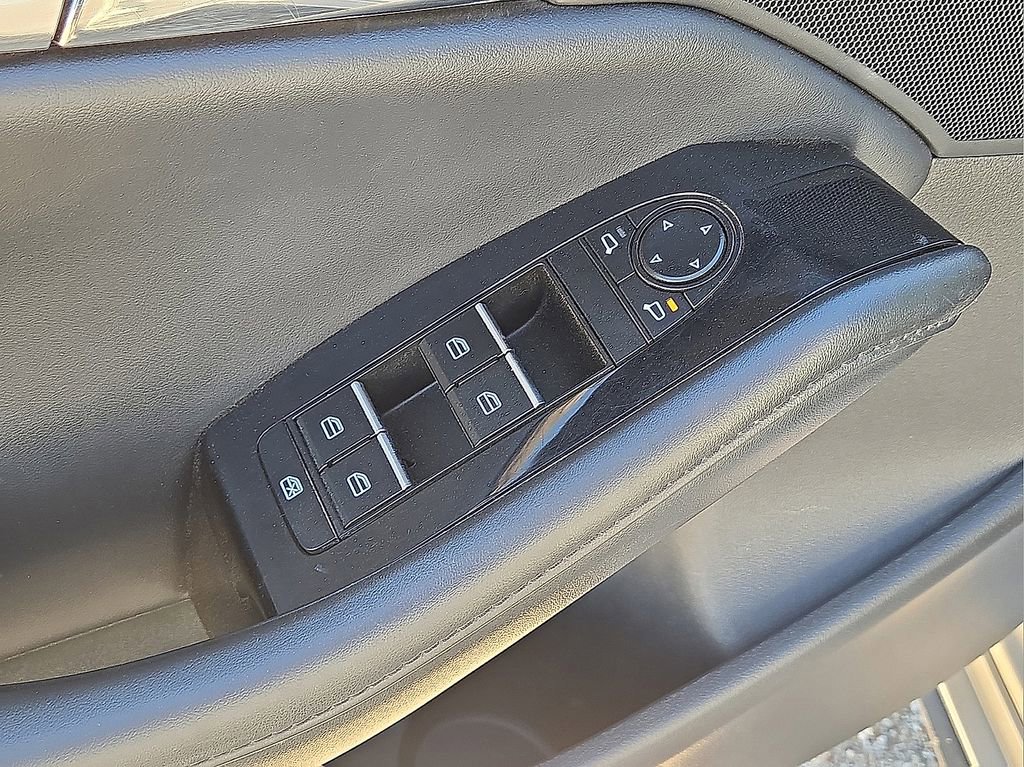 Used 2024 MAZDA MAZDA3 s image 22