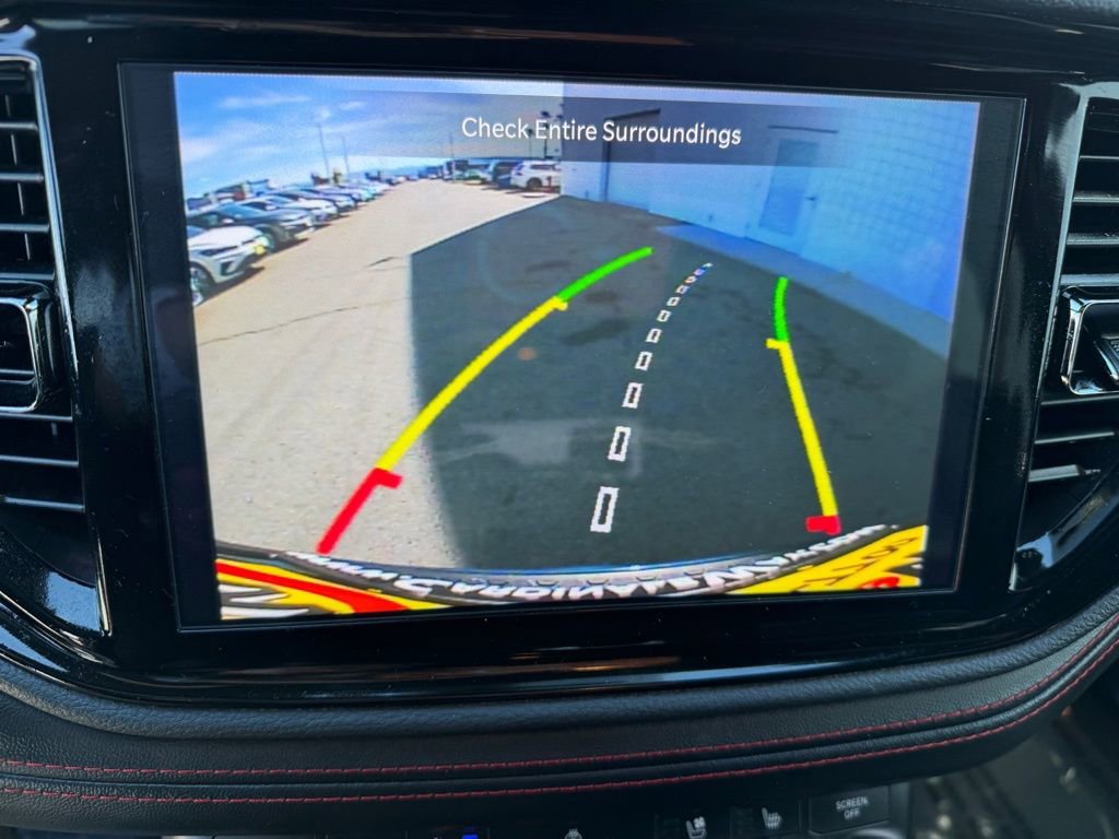 Used 2025 Dodge Durango GT image 25