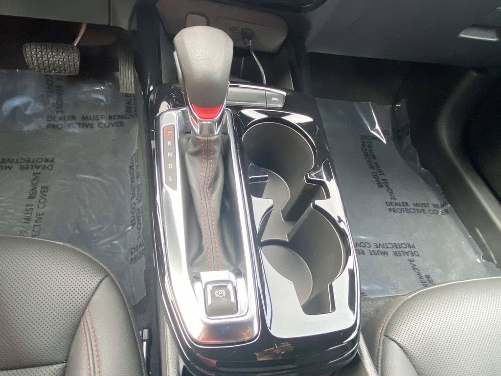 Used 2025 Chevrolet Trax RS w/ Driver Confidence Package FWD image 29