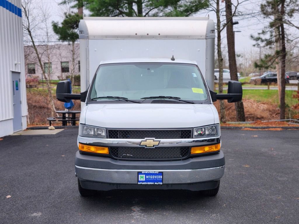 Used 2022 Chevrolet Express 3500 w/ Power Convenience Package image 8