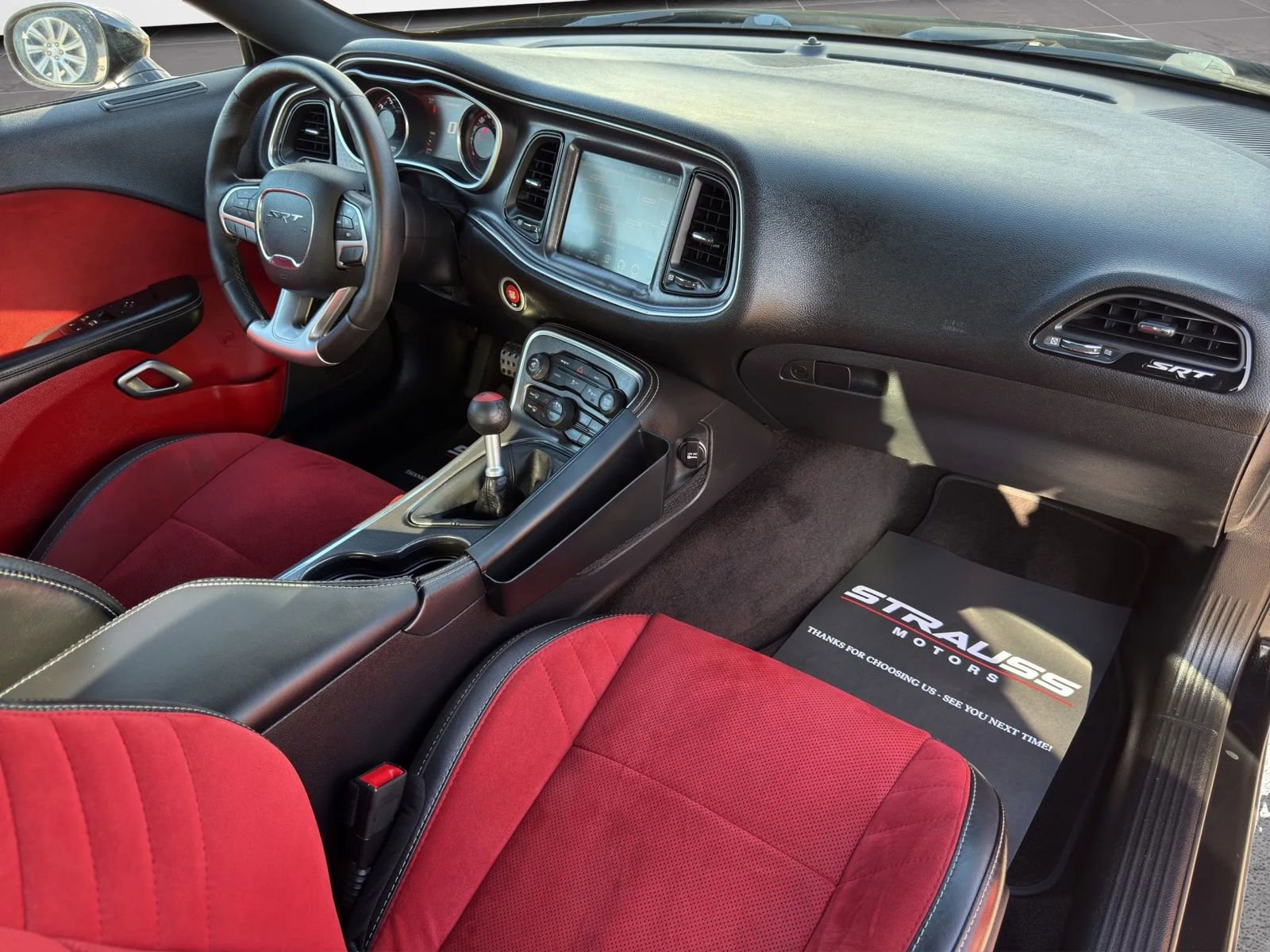Used 2016 Dodge Challenger SRT w/ Technology Group image 21