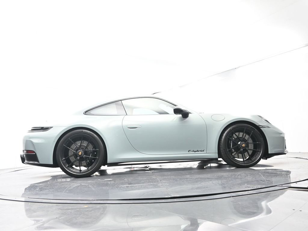Certified 2026 Porsche 911 Carrera GTS RWD image 53