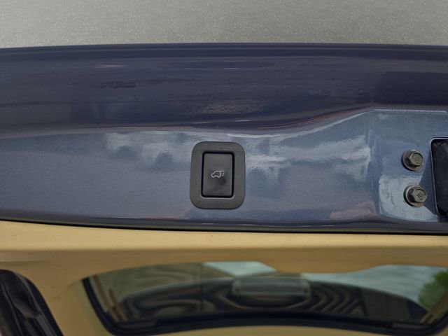 Used 2018 Toyota Highlander XLE image 17