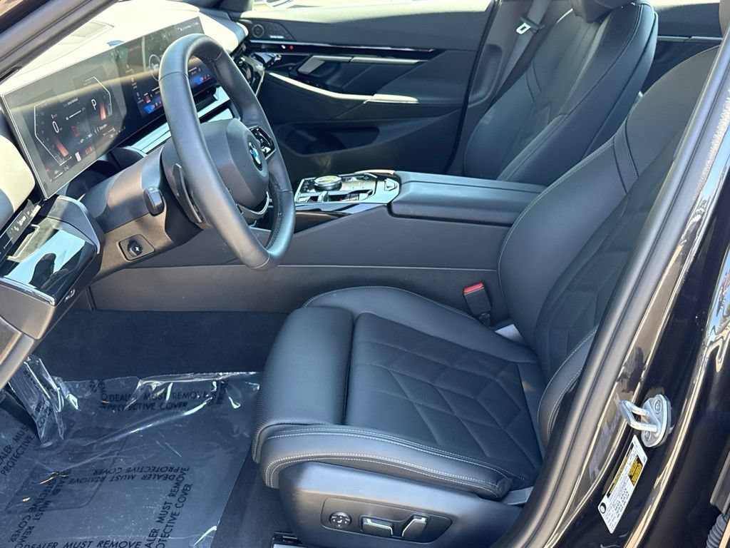 Used 2026 BMW 530i w/ Premium Package RWD image 18