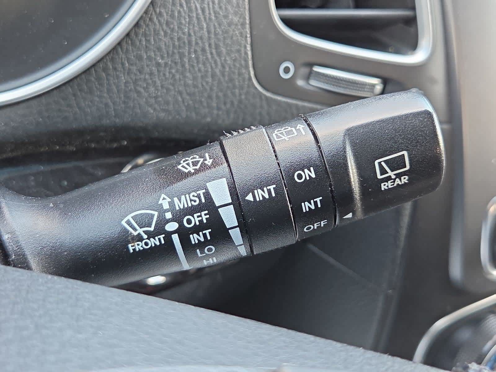 Used 2014 Kia Sorento SX w/ 3rd Row Package FWD image 25