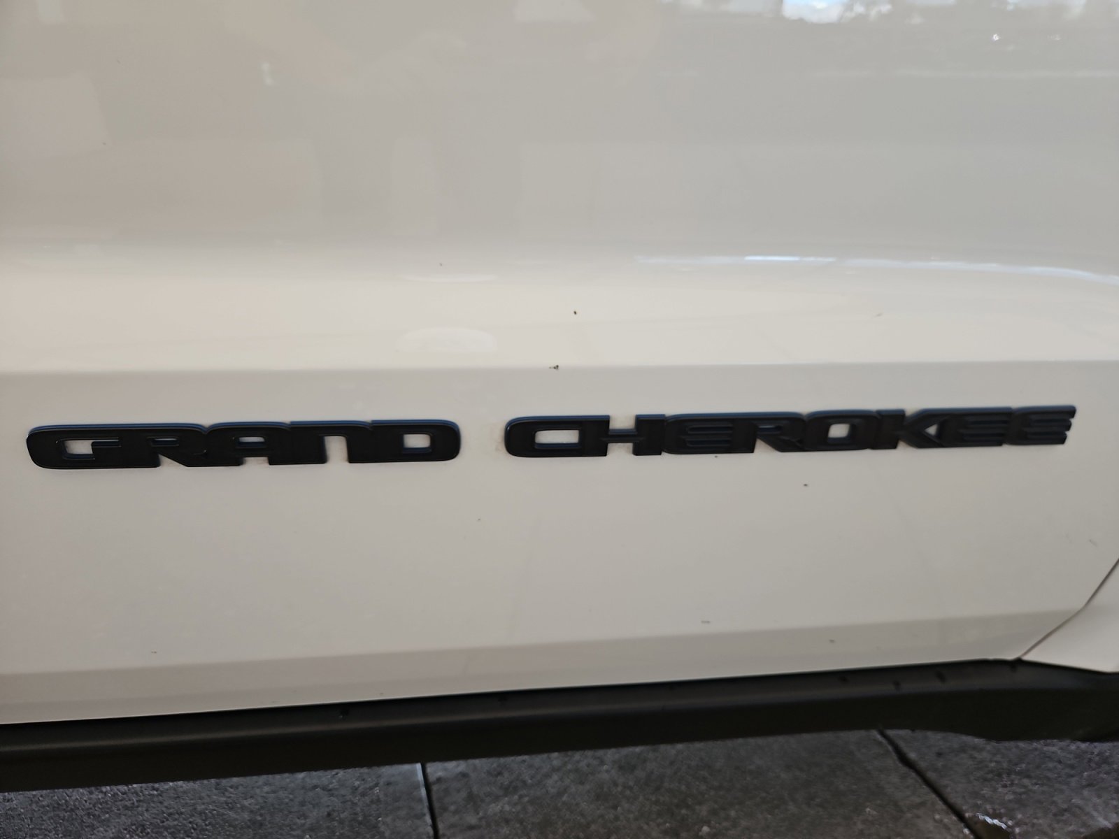 Used 2019 Jeep Grand Cherokee Laredo image 24