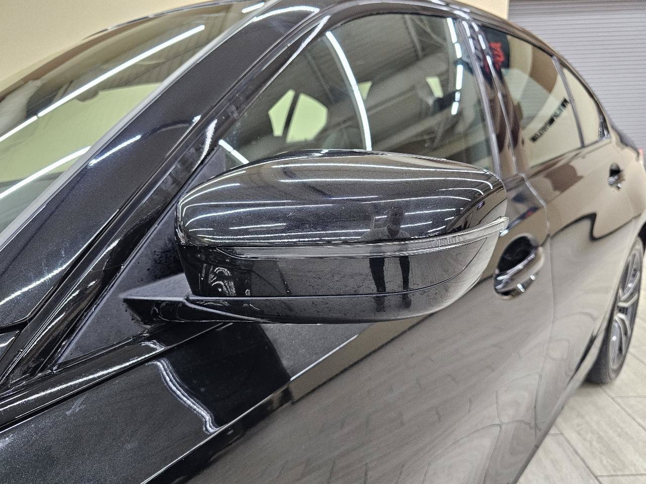 Used 2020 BMW 330i Sedan RWD image 11