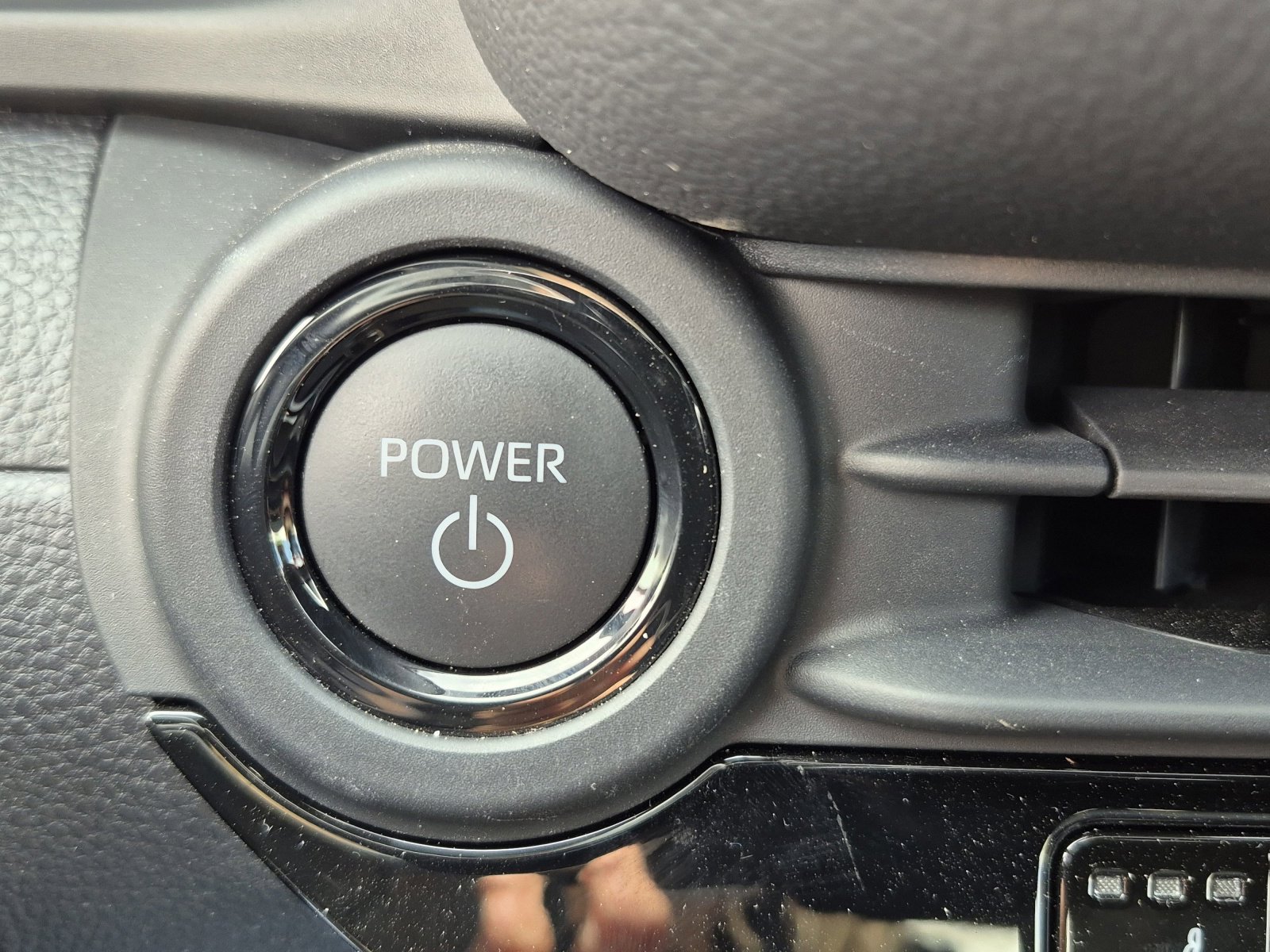 Used 2026 Toyota Crown XLE image 33