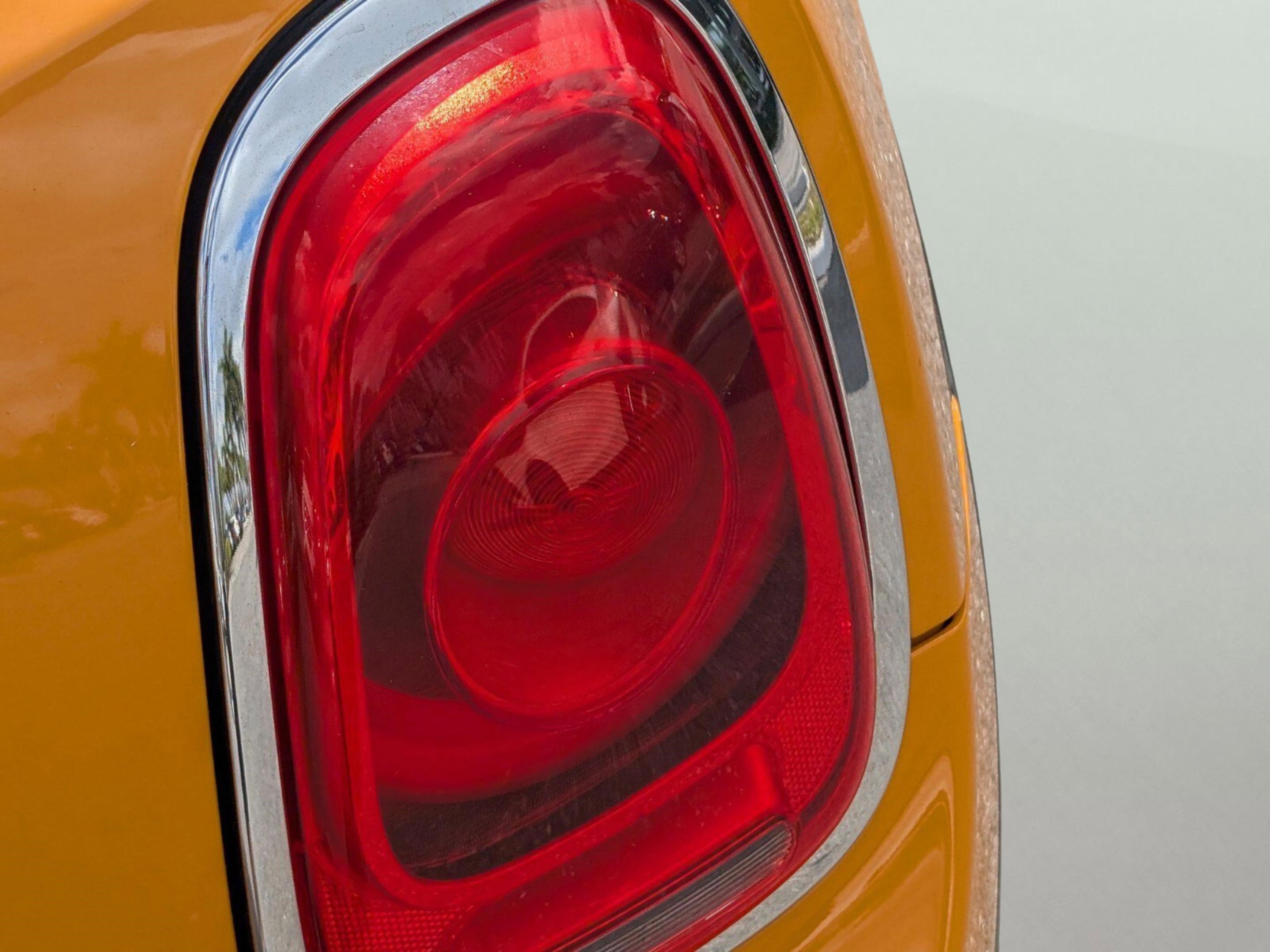 Used 2015 MINI Cooper S image 24