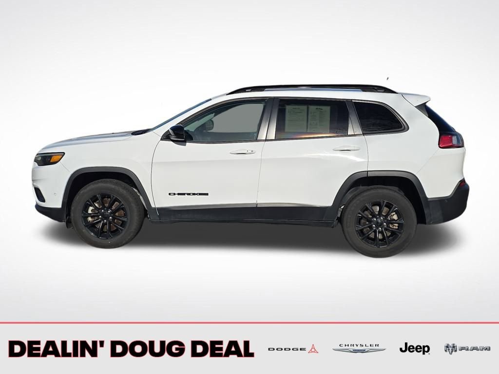 Used 2023 Jeep Cherokee Altitude Lux AWD/4WD image 3
