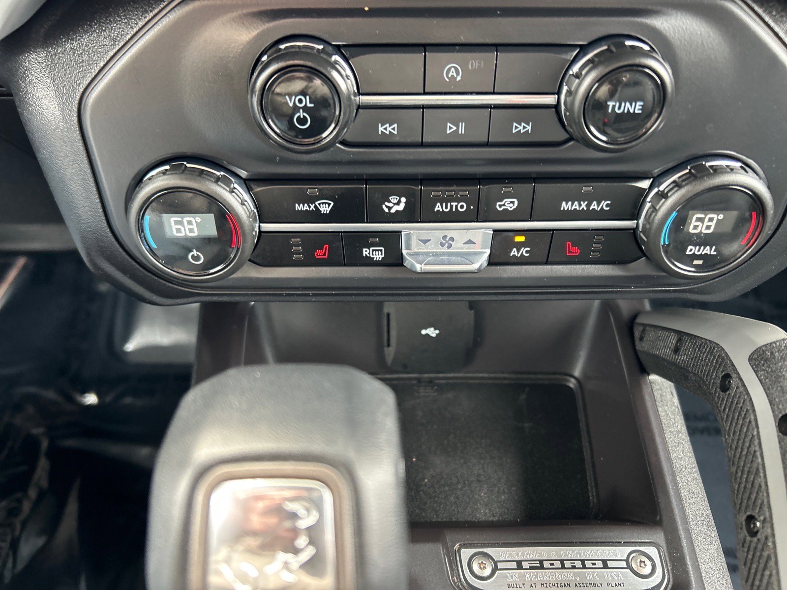 Certified 2024 Ford Bronco Big Bend image 29