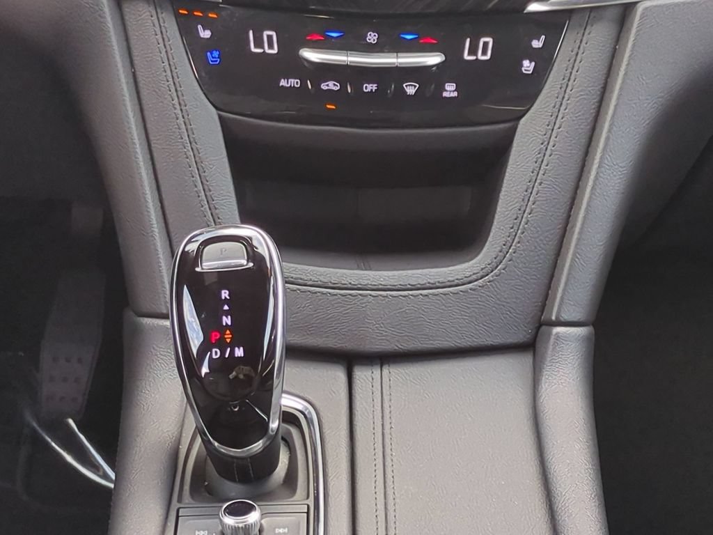 Used 2025 Cadillac XT6 Premium Luxury FWD image 22