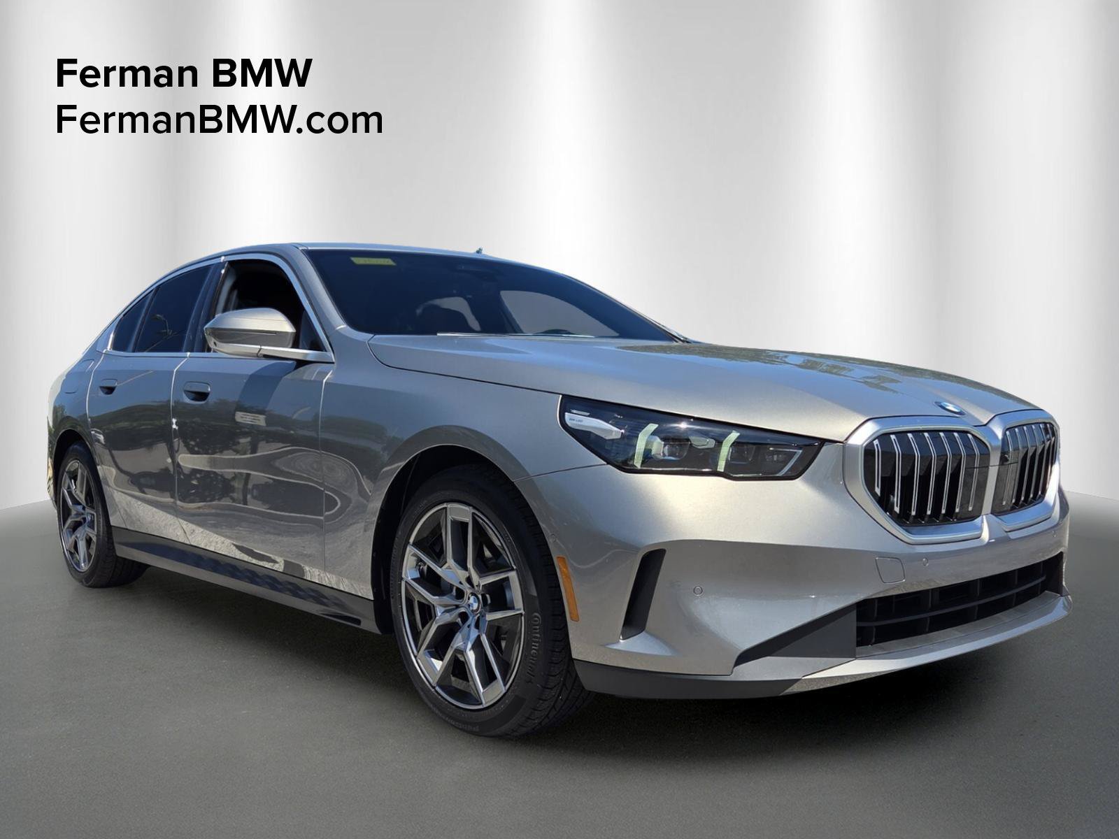 Used 2027 BMW 530i w/ Premium Package RWD image 1