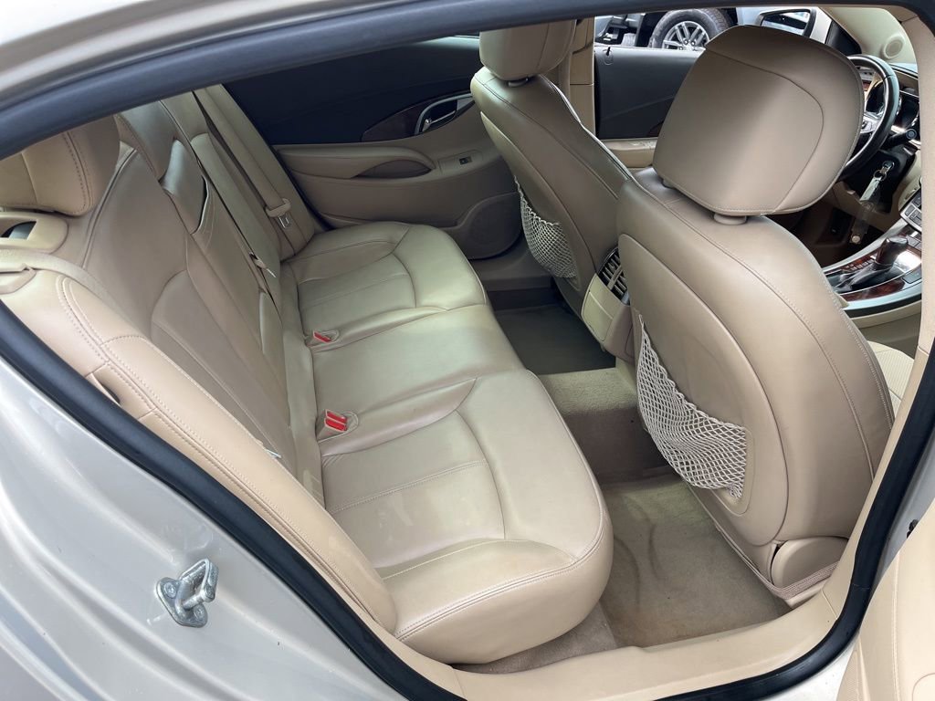 Used 2011 Buick LaCrosse CXL image 38