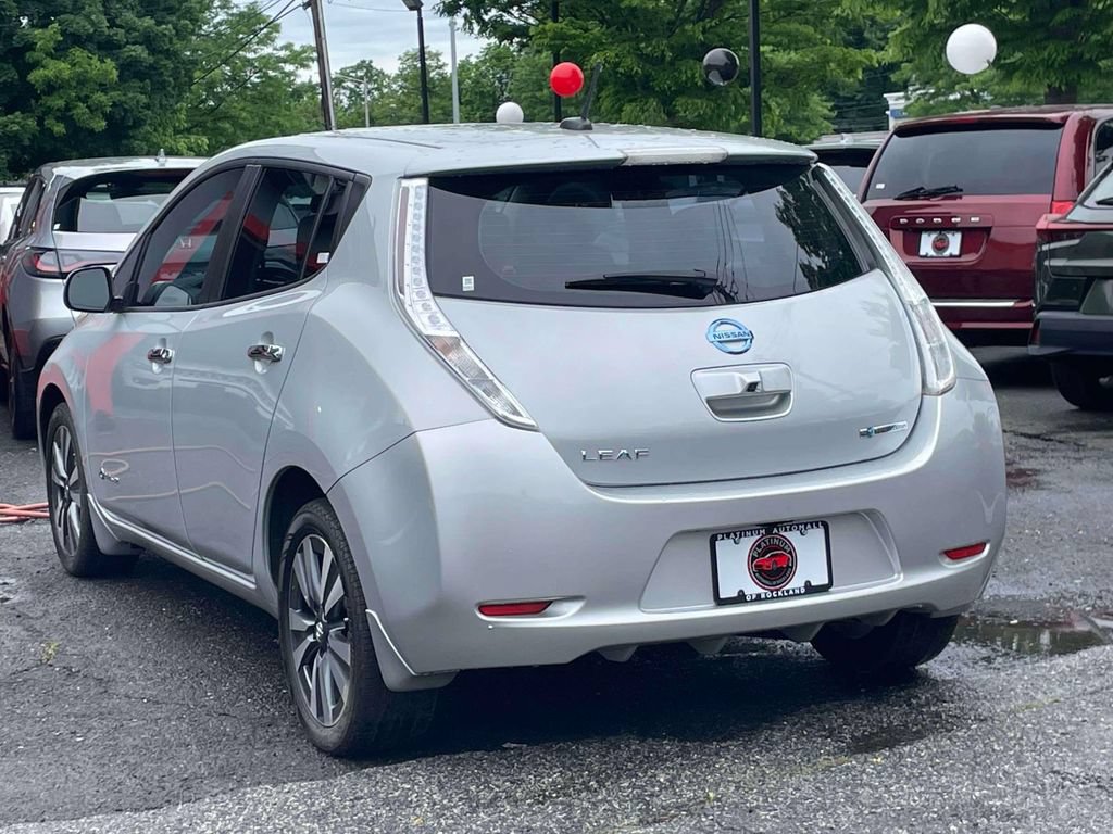 Used 2016 Nissan Leaf SV w/ Premium Package FWD image 7