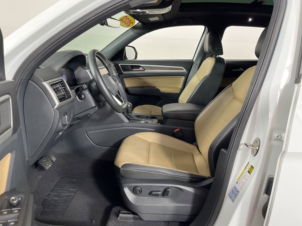 Used 2022 Volkswagen Atlas Cross Sport SE w/ Panoramic Sunroof Package image 22