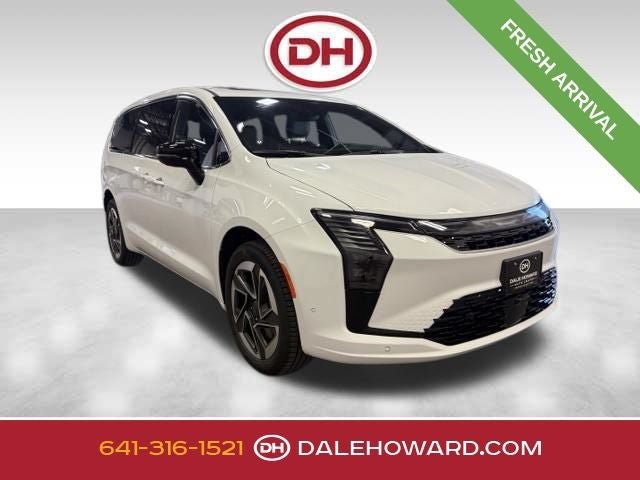 New 2027 Chrysler Pacifica Limited AWD/4WD image 1
