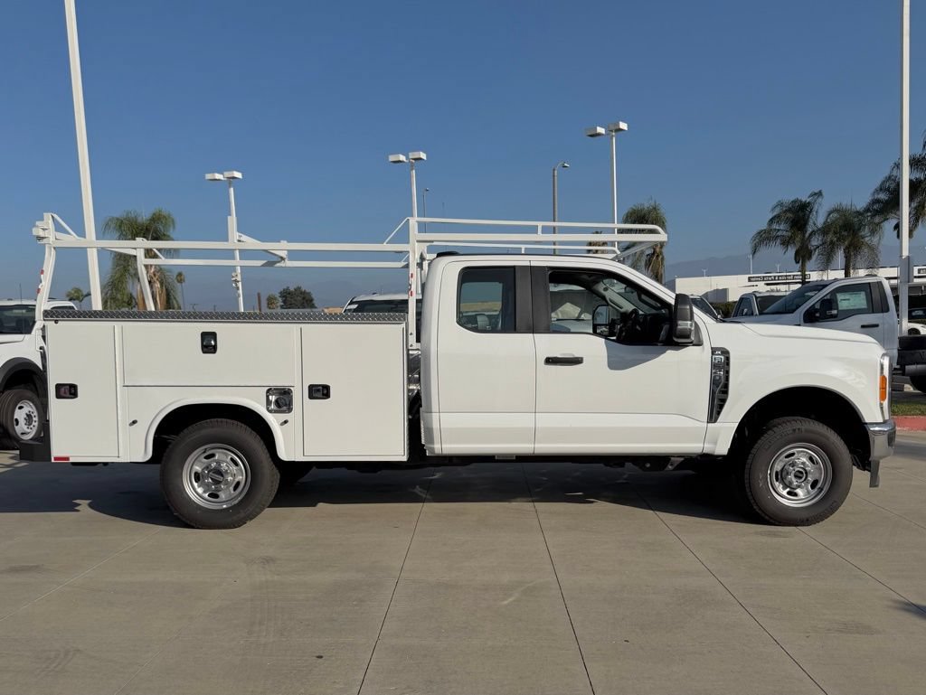 New 2023 Ford F250 XL w/ XL Chrome Package AWD/4WD image 5