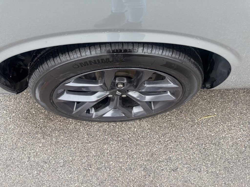 Used 2019 Dodge Challenger SXT w/ Blacktop Package image 10