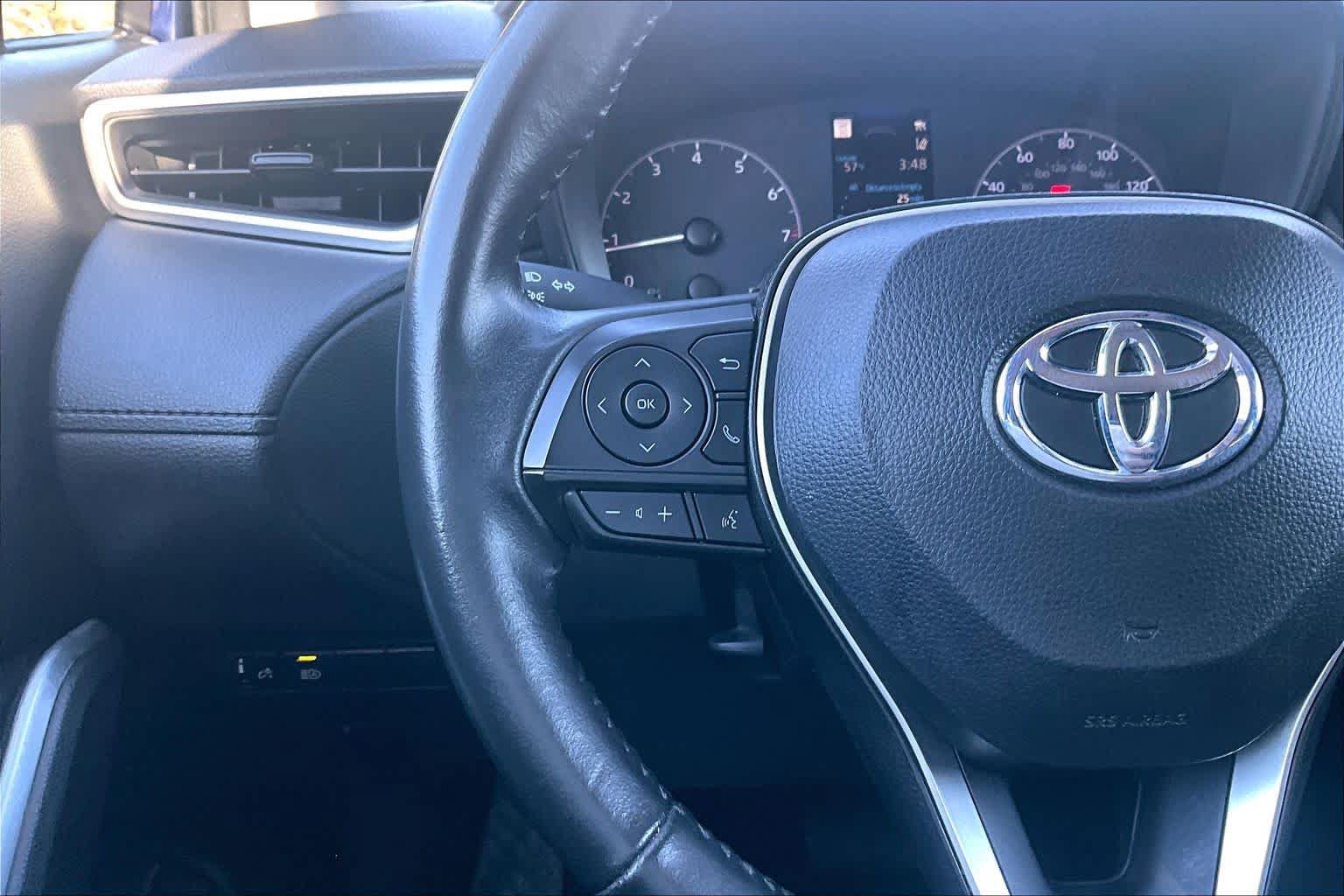 Used 2024 Toyota Corolla Cross LE AWD/4WD image 22