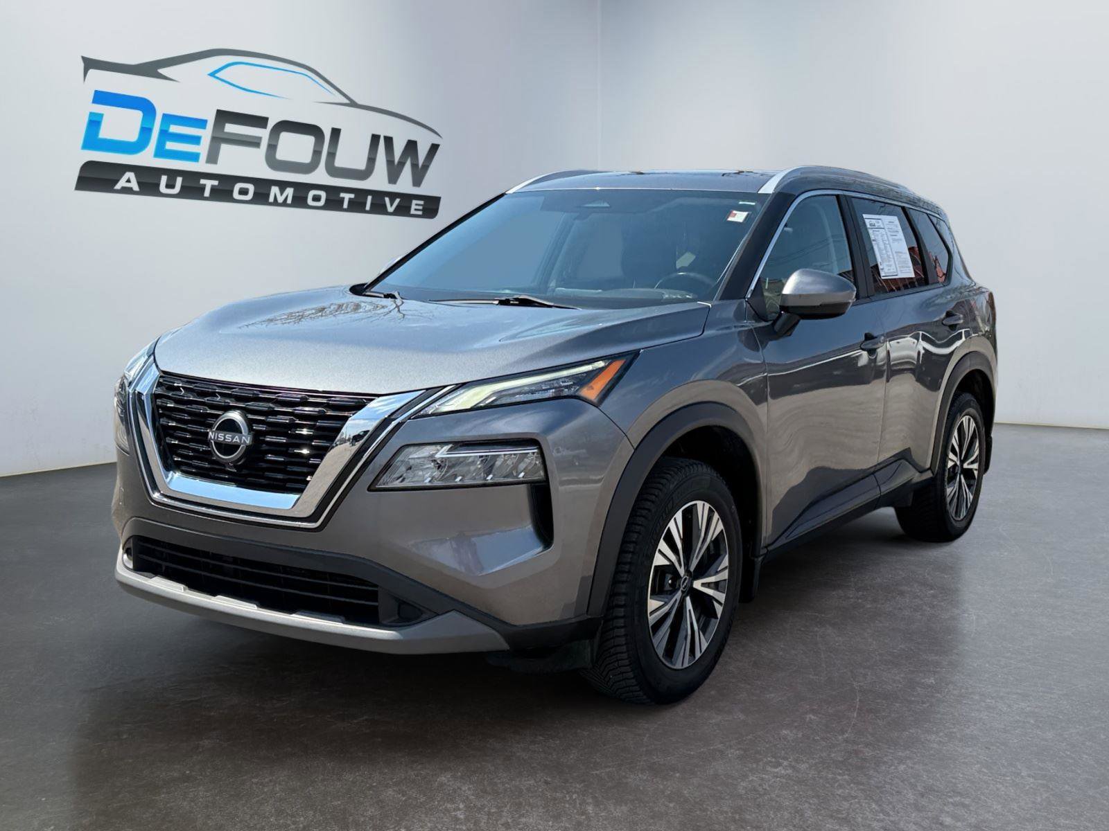 Used 2023 Nissan Rogue SV w/ SV Premium Package AWD/4WD image 7