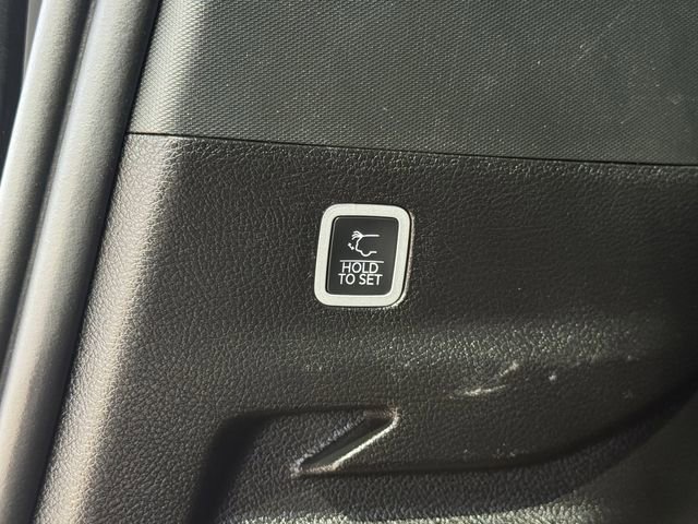 Used 2024 Jeep Wagoneer L Series II w/ Flexible Seating Group RWD image 36