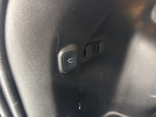 Used 2021 Jeep Cherokee Limited w/ Trailer Tow Group image 12