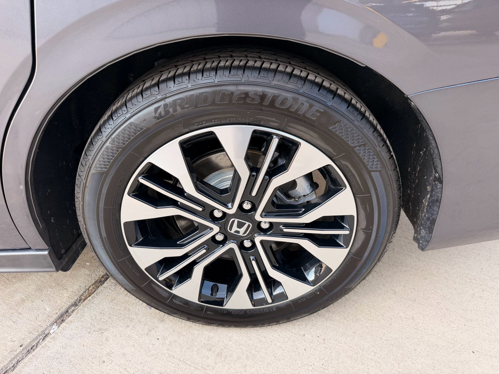 Certified 2026 Honda Odyssey Elite image 38