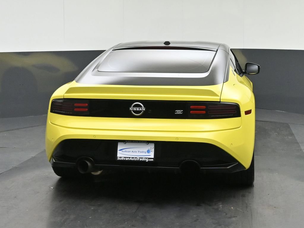 Used 2023 Nissan Z w/ Floor Mat Package (L93) RWD image 6