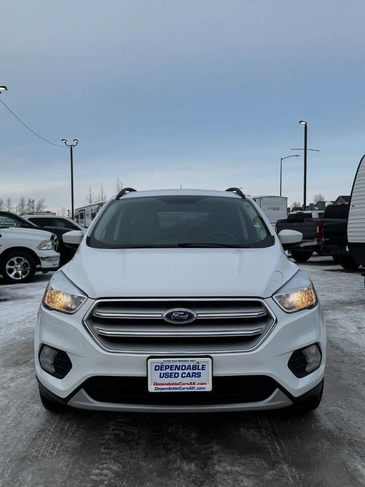 Used 2018 Ford Escape SE image 2