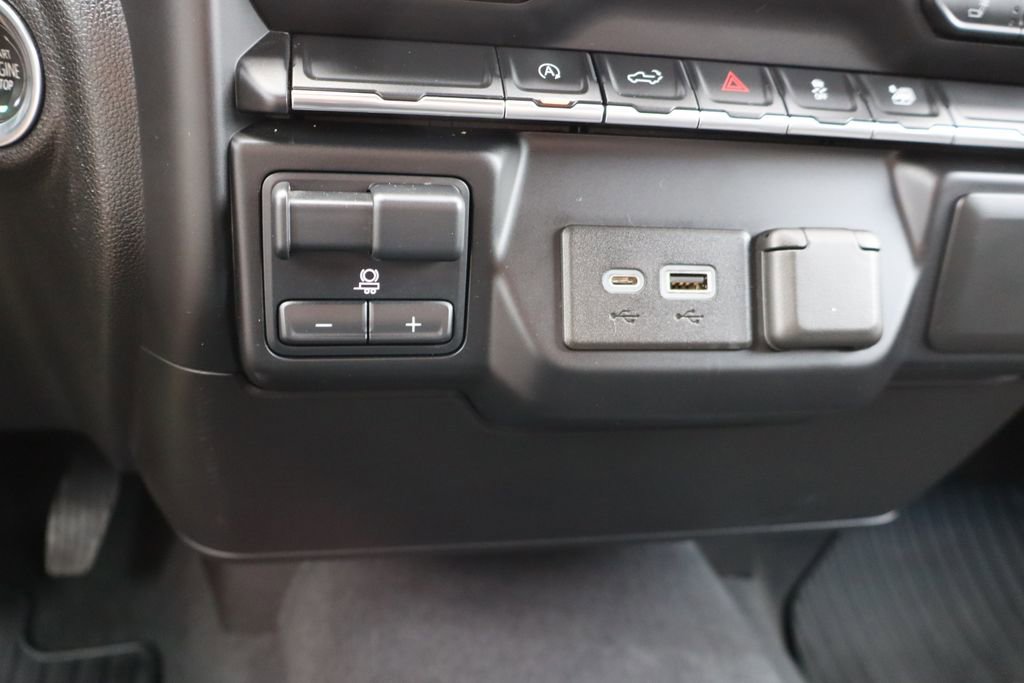 Used 2020 Chevrolet Silverado 1500 LT w/ All-Star Edition AWD/4WD image 14
