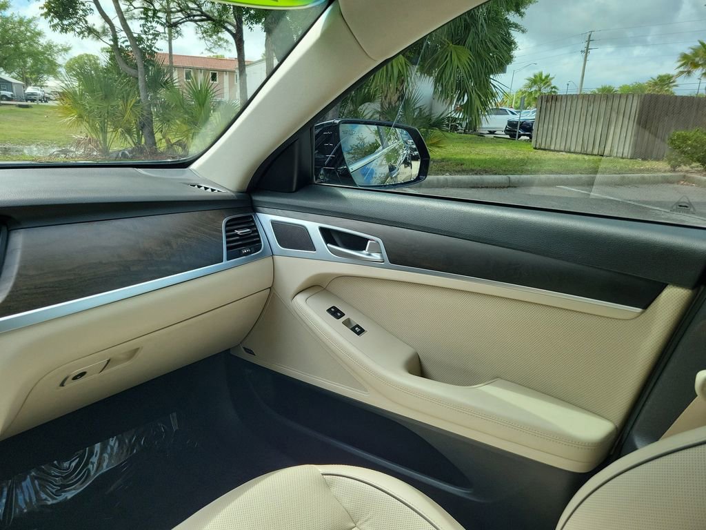 Used 2017 Genesis G80 3.8 w/ Option Group 03 image 19