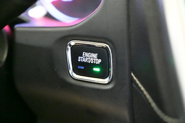 Used 2023 GMC Acadia SLT image 33