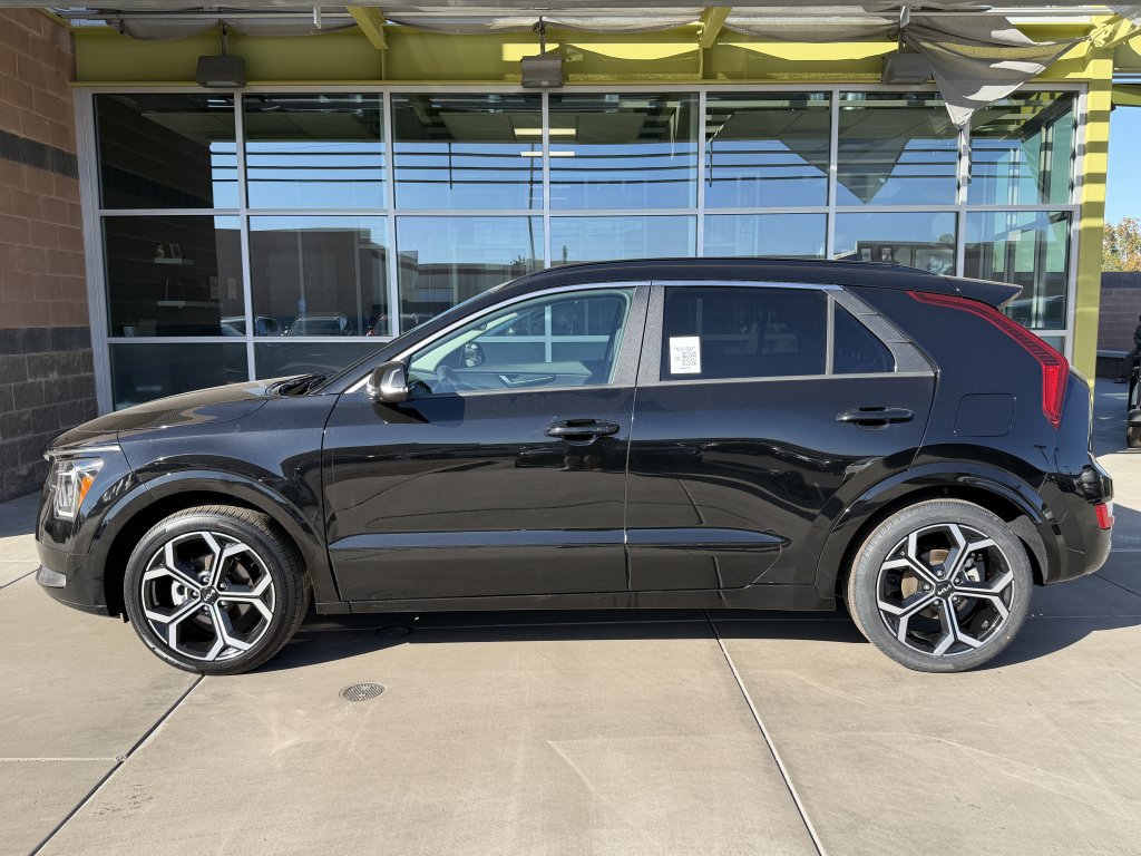 Used 2024 Kia Niro EX Touring image 7