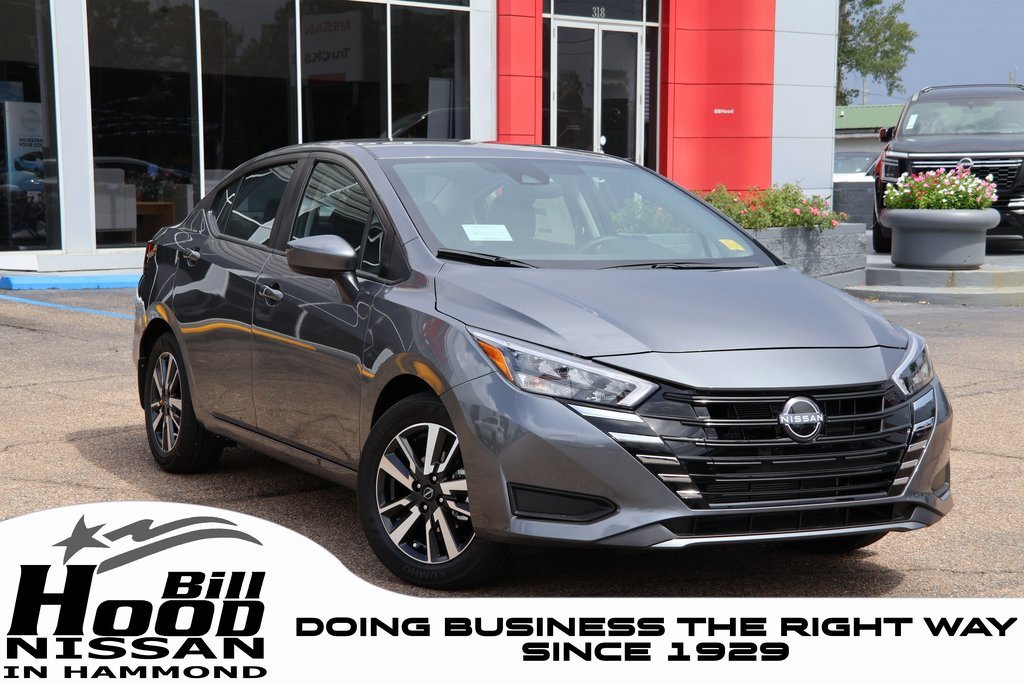 New 2025 Nissan Versa SV w/ Trunk Package