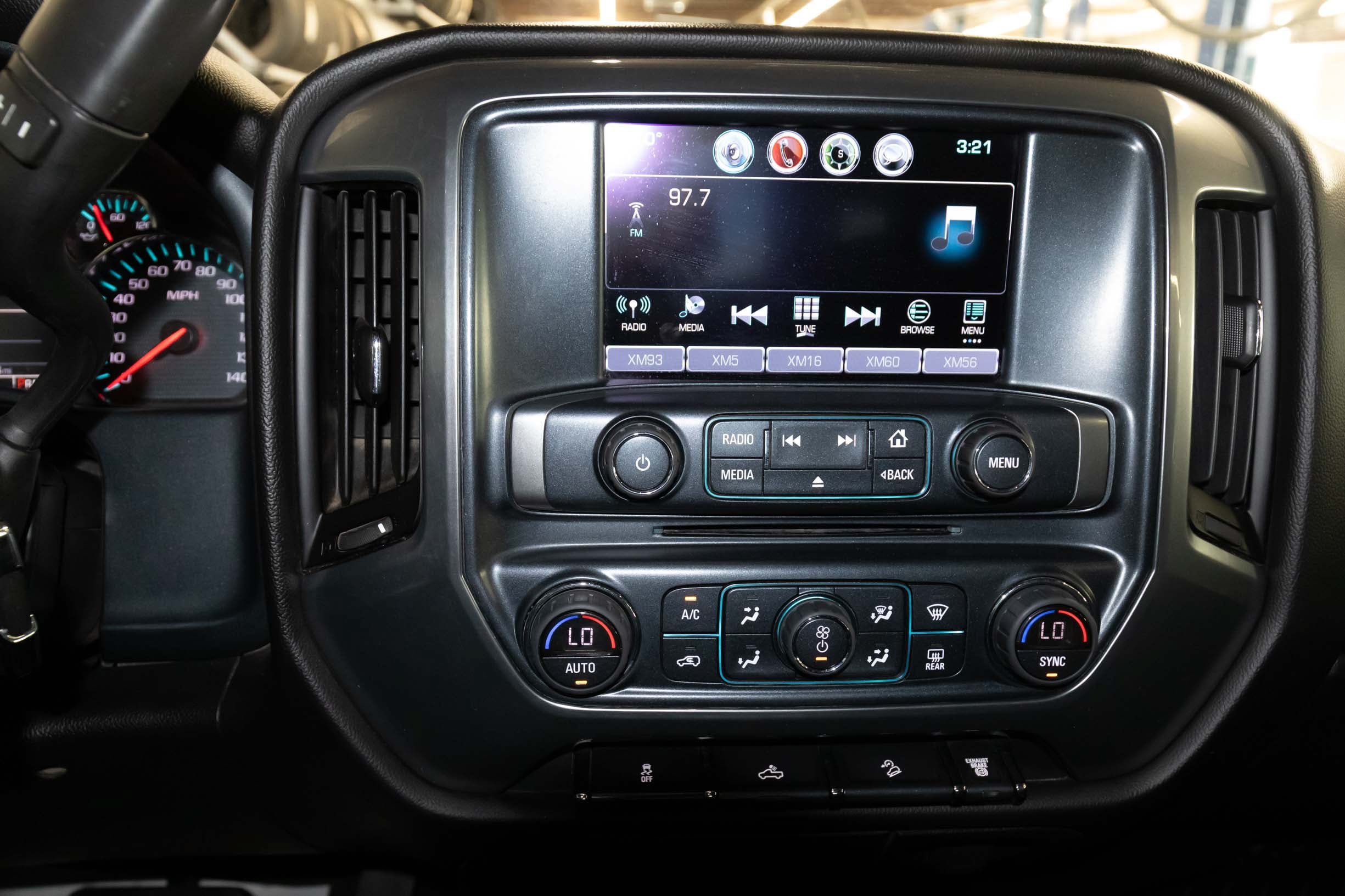 Used 2018 Chevrolet Silverado 3500 LT w/ LT Convenience Package AWD/4WD image 21
