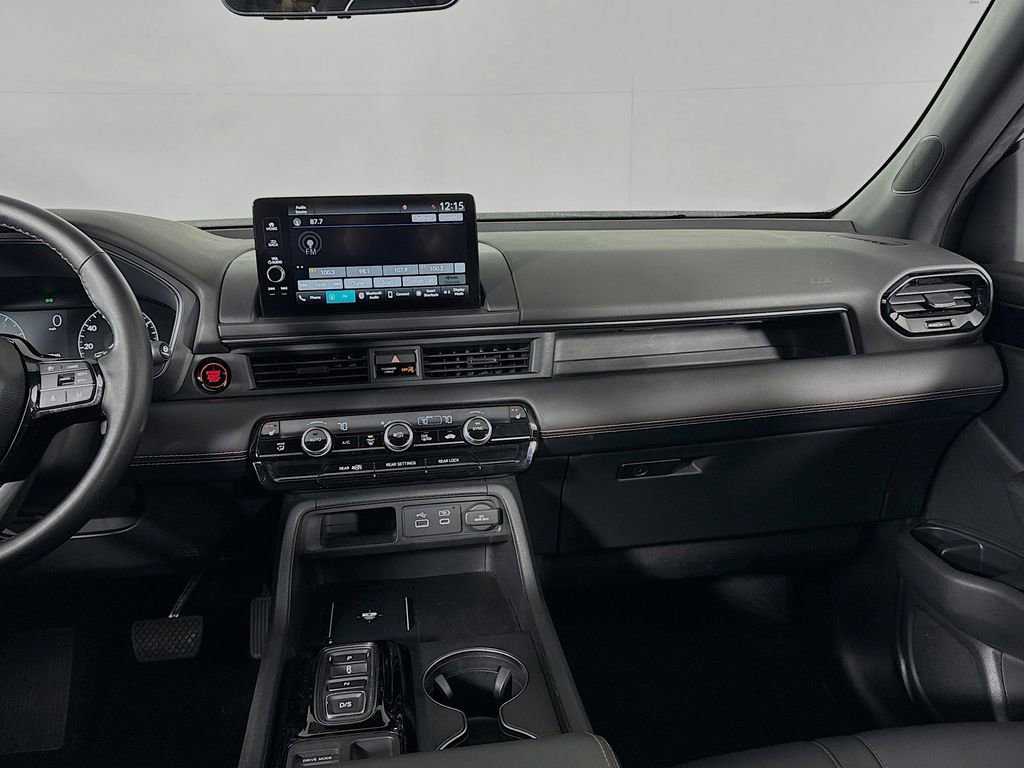 Used 2023 Honda Pilot TrailSport image 12