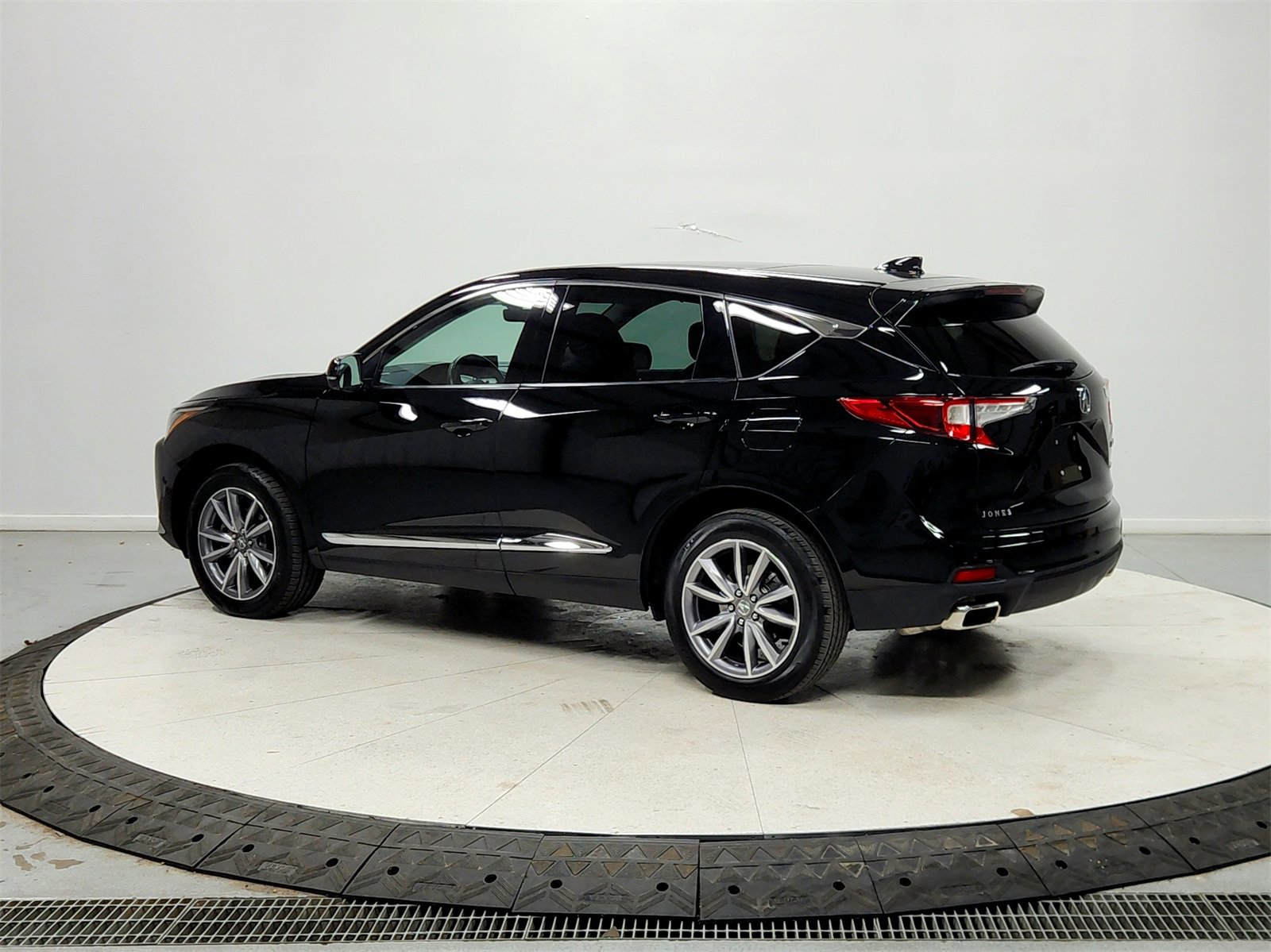 Used 2023 Acura RDX w/ Technology Package image 5