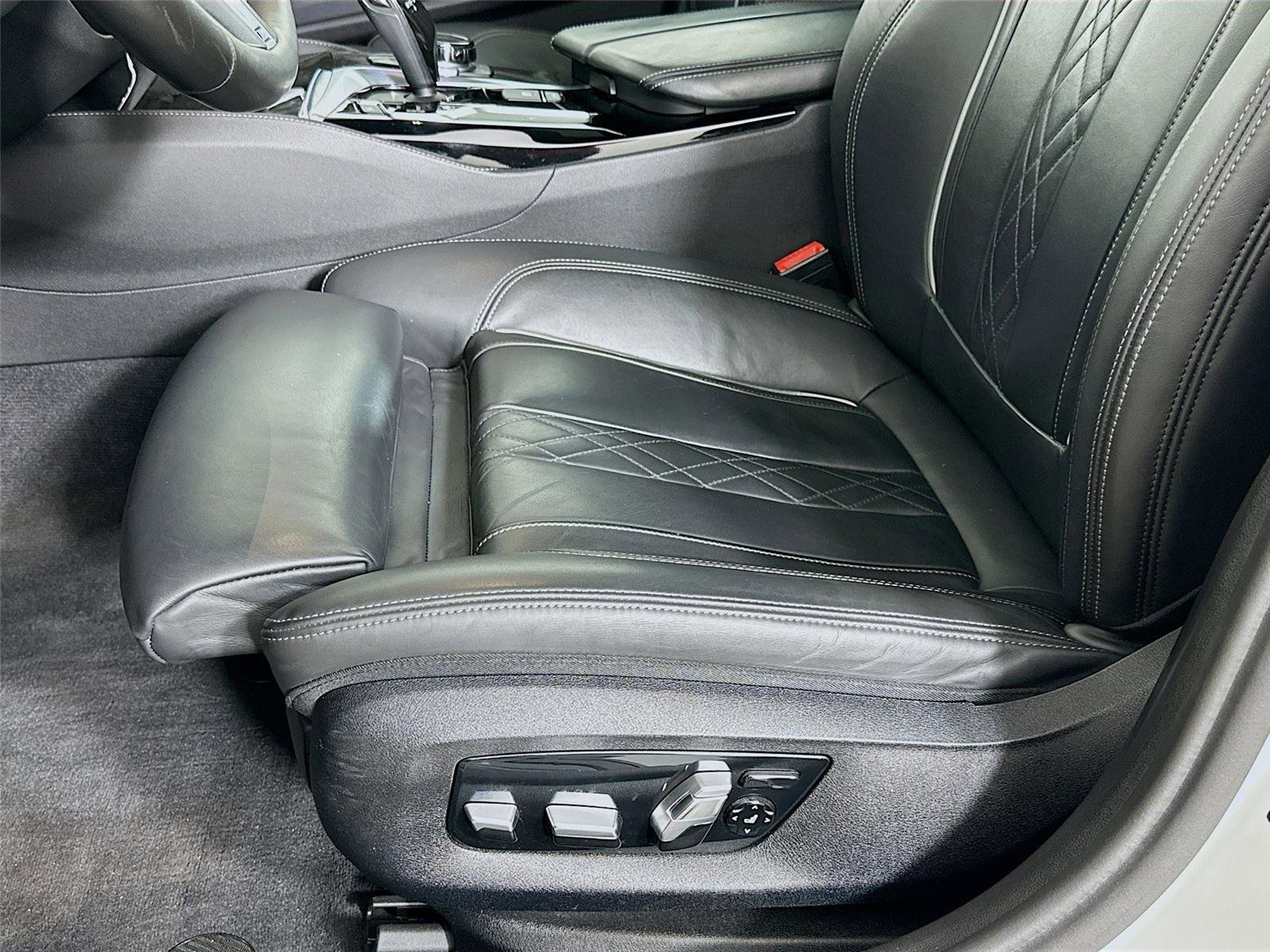 Used 2018 BMW M550i xDrive image 20