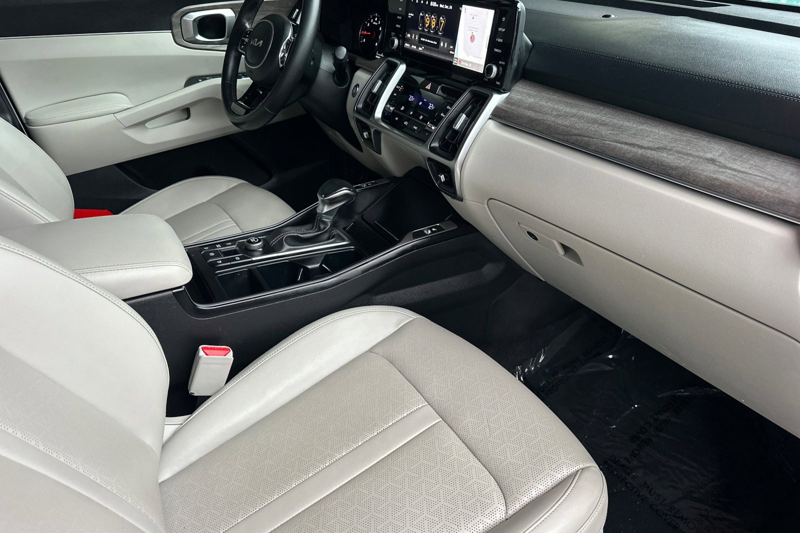 Used 2022 Kia Sorento EX w/ Panoramic Sunroof Package image 21